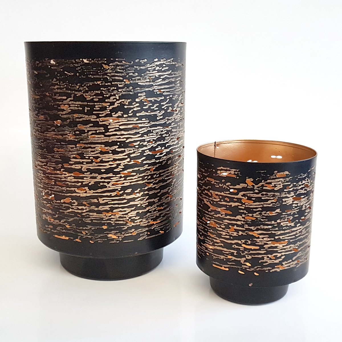 Set van 2 Lantaarns / windlicht - Zwart / goud - ø 14 x 20 cm hoog (grootste lantaarn).