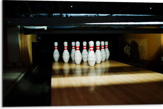 Dibond - Bowlen - Pionnen - Baan - Sport - Hobby - 75x50 cm Foto op Aluminium (Wanddecoratie van metaal)