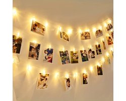 foto van Fotoslinger met verlichting - 6 meter😍😍💕💕 & 40 LED lichtjes - Foto - lichtsnoer met knijpers - Lichtslinger - Batterij - Feesten - Verlichting - Bruiloft - Valentijnscadeau - Decoratie