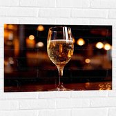 Muursticker - Champagne - Alcohol - Bubbels - Drinken - 75x50 cm Foto op Muursticker