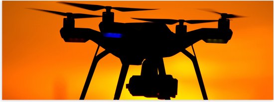 Poster (Mat) - Silhouette van Drone bij Zonsondergang - 60x20 cm Foto op Posterpapier met een Matte look