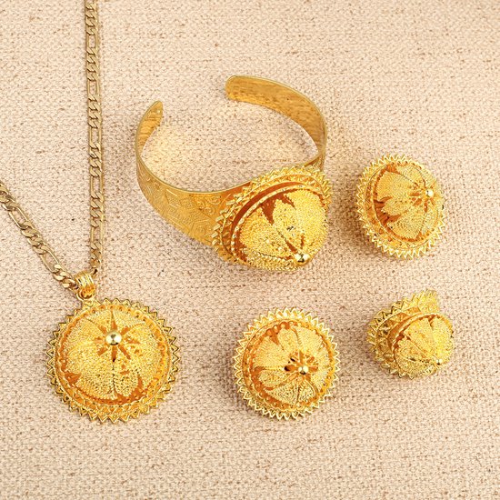 Goldplated Oorringen met kruis - Fancy Jewels