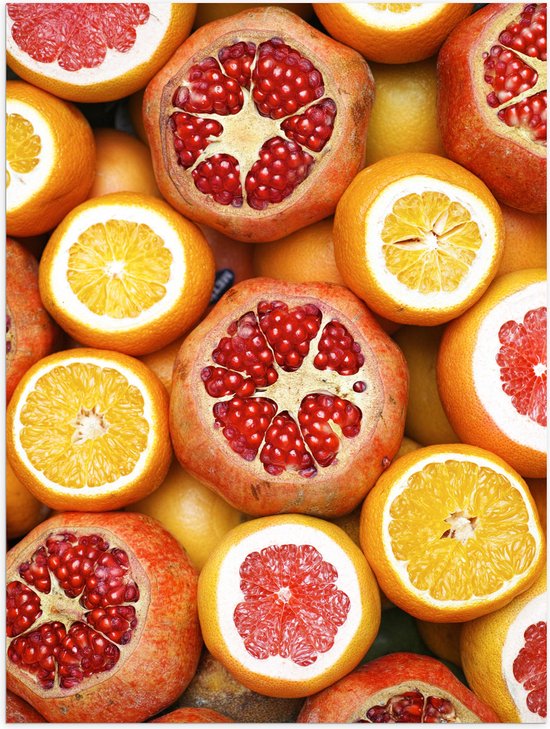 Poster Glanzend – Fruit - Gesneden - Sinaasappel - Granaatappel - Grapefruit - 30x40 cm Foto op Posterpapier met Glanzende Afwerking
