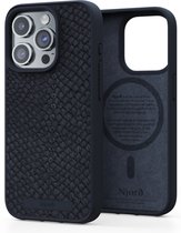 Njord Collections Zalm Leder Telefoonhoesje - Geschikt voor iPhone 15 Pro - Gereycled / Duurzaam materiaal - 2 Meter valbescherming - Mag Compatible / Inclusief Magnetische Ring – Donkergrijs