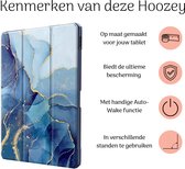 Hoozey - Tablet hoes geschikt voor Apple iPad Air 5/4 (2022/2020) - 10.9 inch - Sleep cover met pencil houder - Marmer print - Donker Blauw
