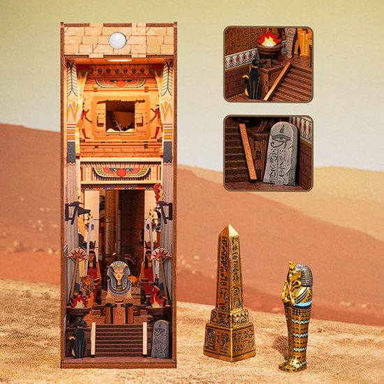 Gedetailleerd Egyptisch 3D-model met farao, hiërogliefen en zwart kat-beeld.