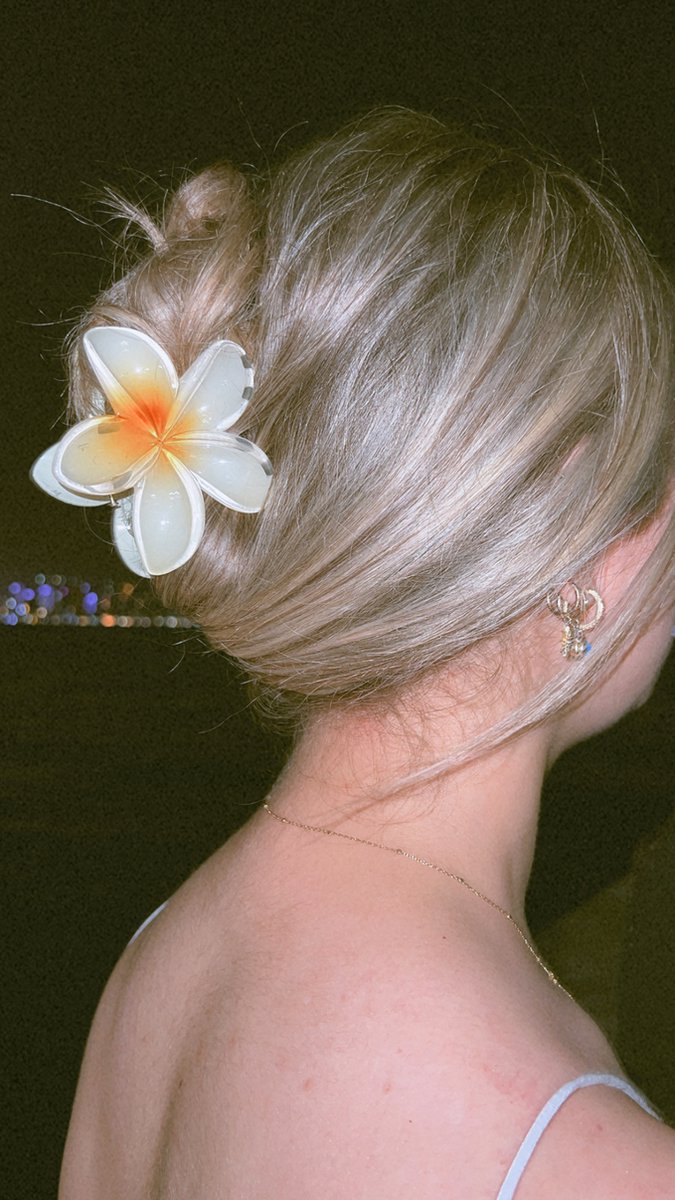 Nerissa - Luxe Haarklem Lotus bloem- Haarclip/Haarspeld - Haaraccessoires Bruiloft - Hair- Kerstcadeau