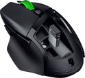 Zwarte Razer Basilisk V3 X HyperSpeed draadloze gamingmuis met groen scrollwiel en zichtbare batterij.