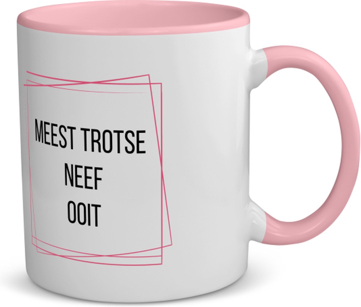 Akyol - meest trotse neef ooit koffiemok - theemok - roze - Neef - trotse neef - verjaardagscadeau - verjaardag - cadeau - cadeautje voor neef - neef artikelen - kado - geschenk - gift - 350 ML inhoud