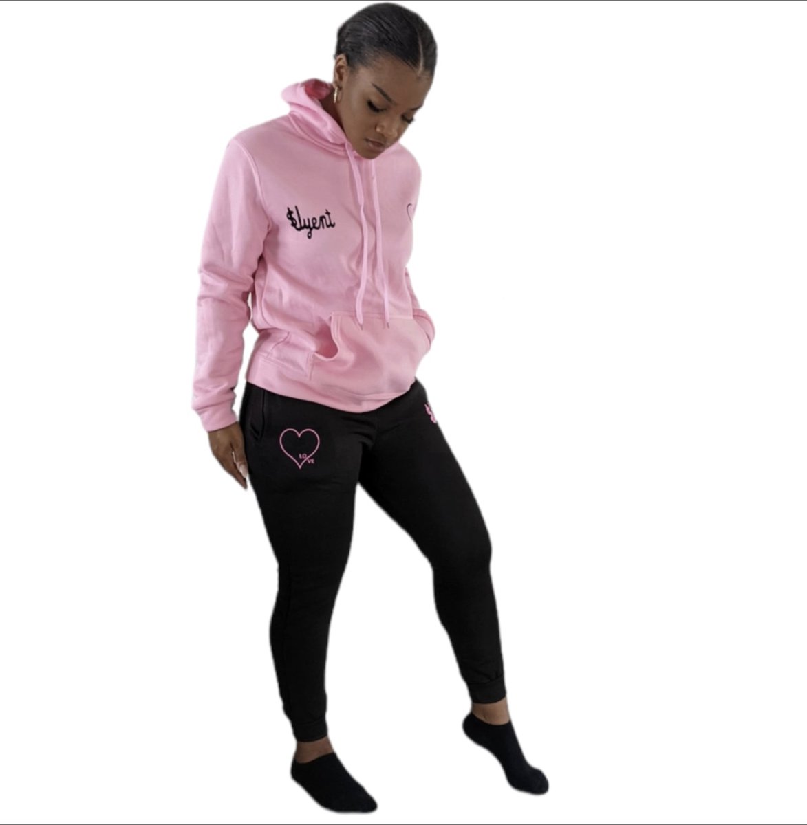Svyent joggingpak light pink top / broek black & logo love kleding maat M