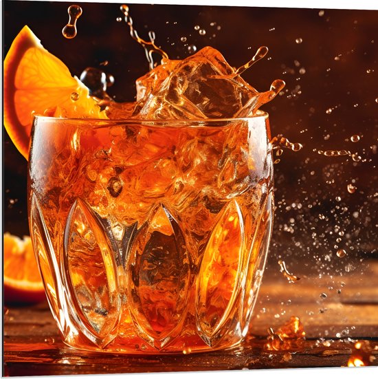 Dibond - Glas - Drinken - Ijs - Fruit - Sinaasappel - Spetters - Druppels - 80x80 cm Foto op Aluminium (Met Ophangsysteem)