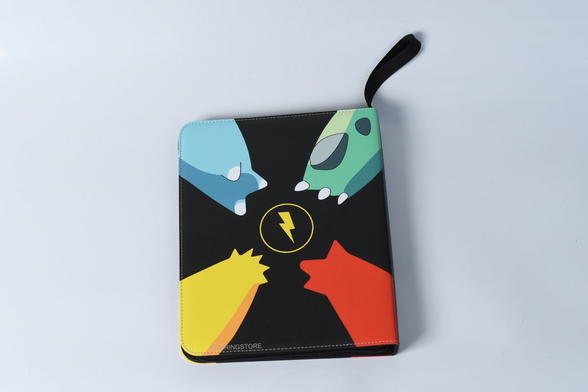 Adore Maison Verzamelmap Bliksem Design- 900 Kaarten - Geschikt Voor Pokemon Kaarten 9 Pocket A4 Verzamelalbum Met Rits 50 Paginas Luxe Pu Leren Kaft Voor Trading Cards