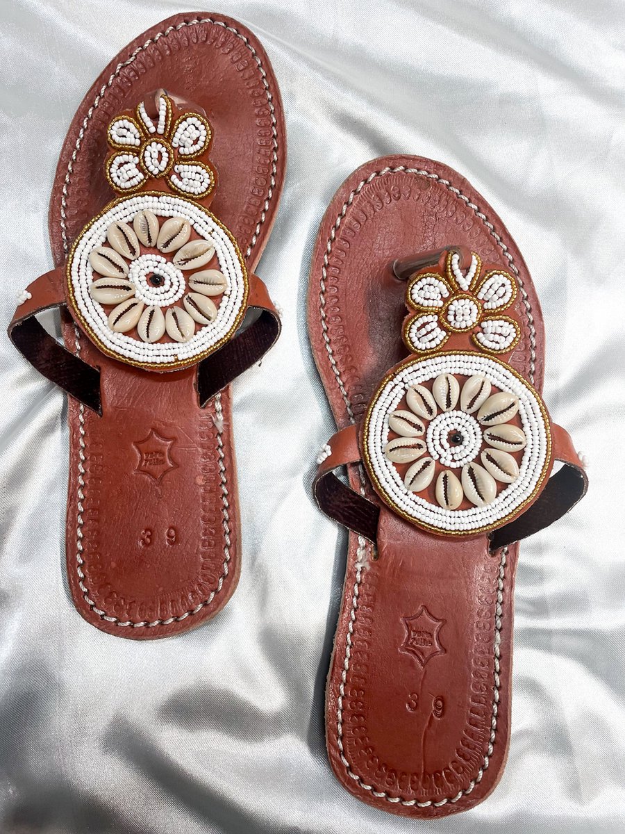 Afrikaanse handgemaakte sandalen met kralen