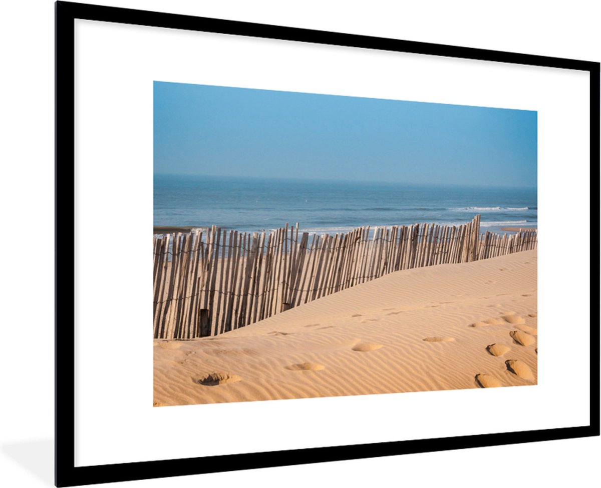 Poster in lijst - Fotolijst 120x80 cm - Posters - Strand - Zee - Palen - Posterlijst zwart