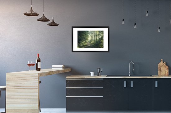 Image encadrée - Cadre photo Route à travers une forêt brumeuse 60x40 cm - Affiche encadrée (Décoration murale salon / chambre)