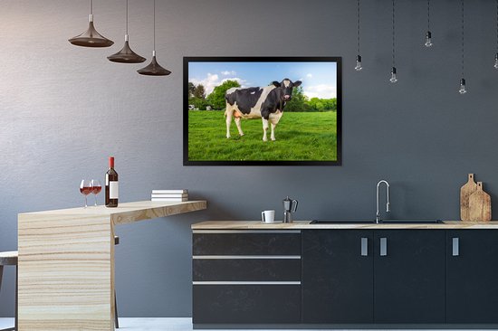 Vache Zwart et blanche au pâturage 90x60 cm