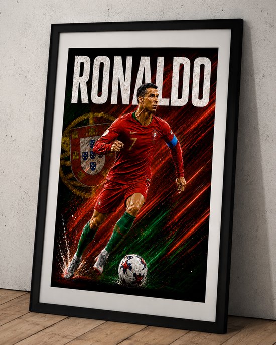 Ronaldo en tenue de football rouge, avec le drapeau portugais et un effet de feu. Coure avec ballon.