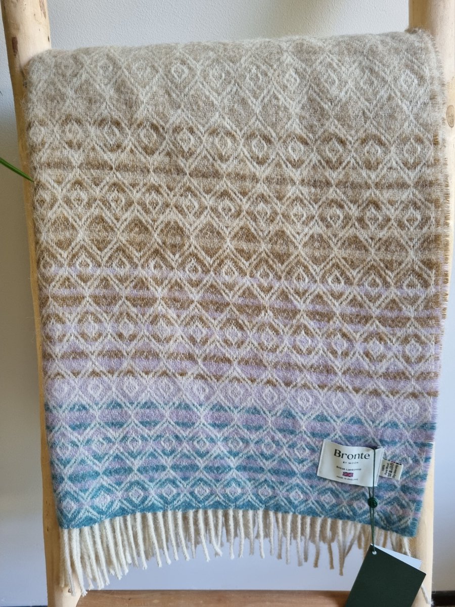 Bronte by Moon Wollen Plaid - DIAMOND Ombre Aqua Lilac - 140x185cm - Bronte x Plaids.shop Blauw, Beige