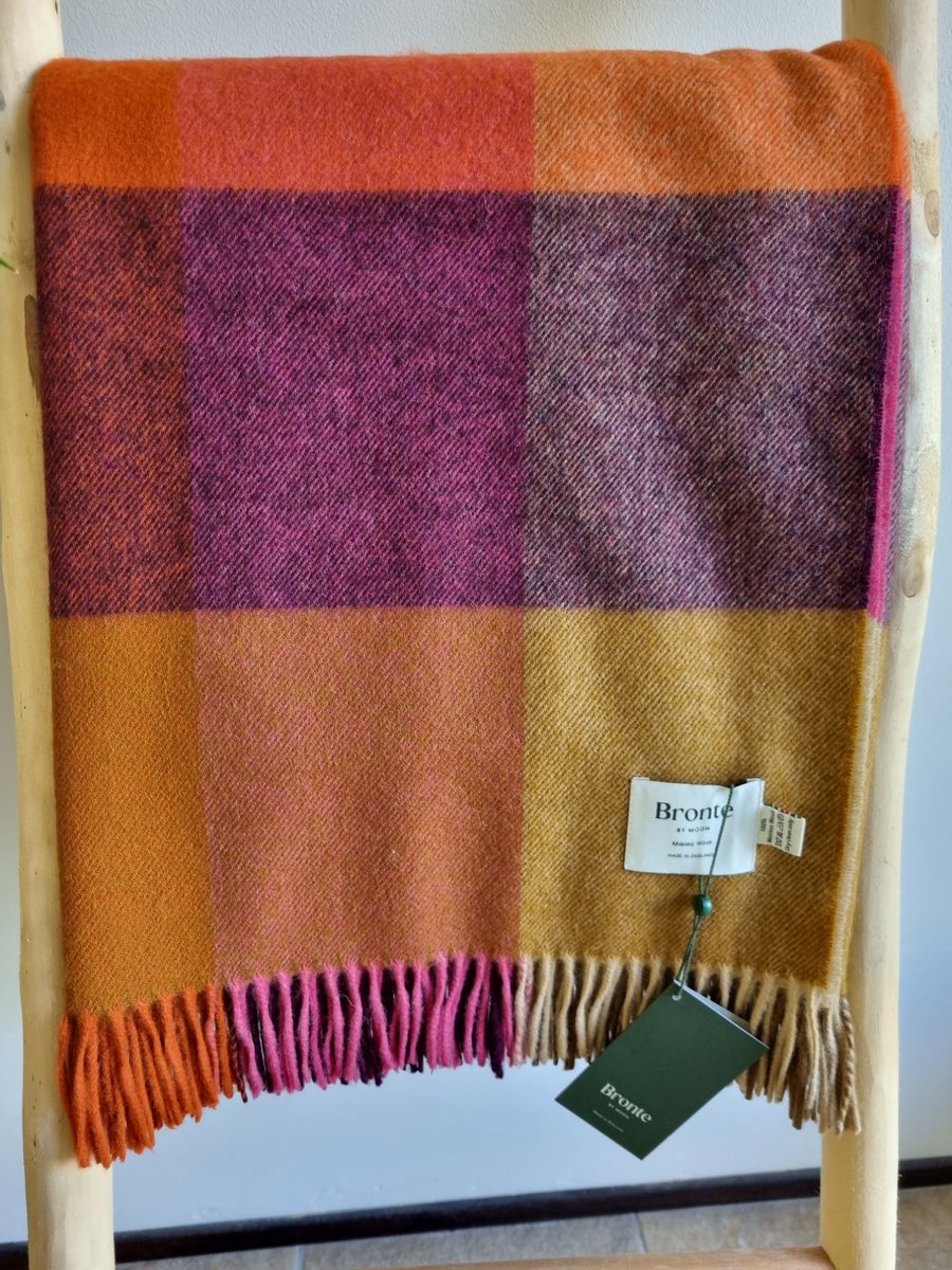 Bronte by Moon Wollen Plaid - St DAVIDS Burgundy (Merino) 140x185cm - Bronte x Plaids.shop Multi