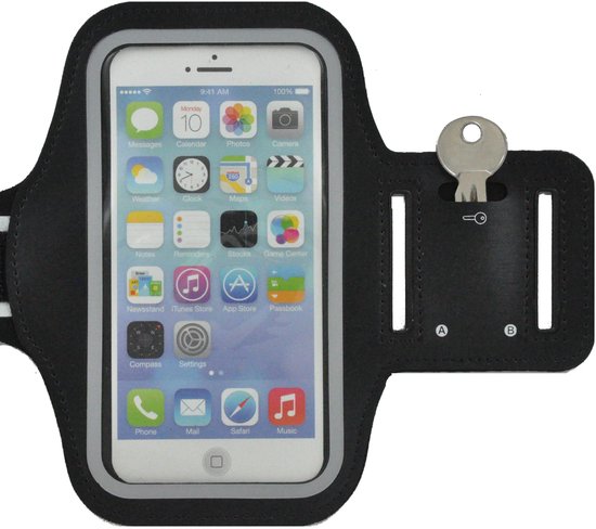 Zwarte sportarmband met transparant venster en een sleutelhouder aan de zijkant. De telefoon is in de armband geplaatst.