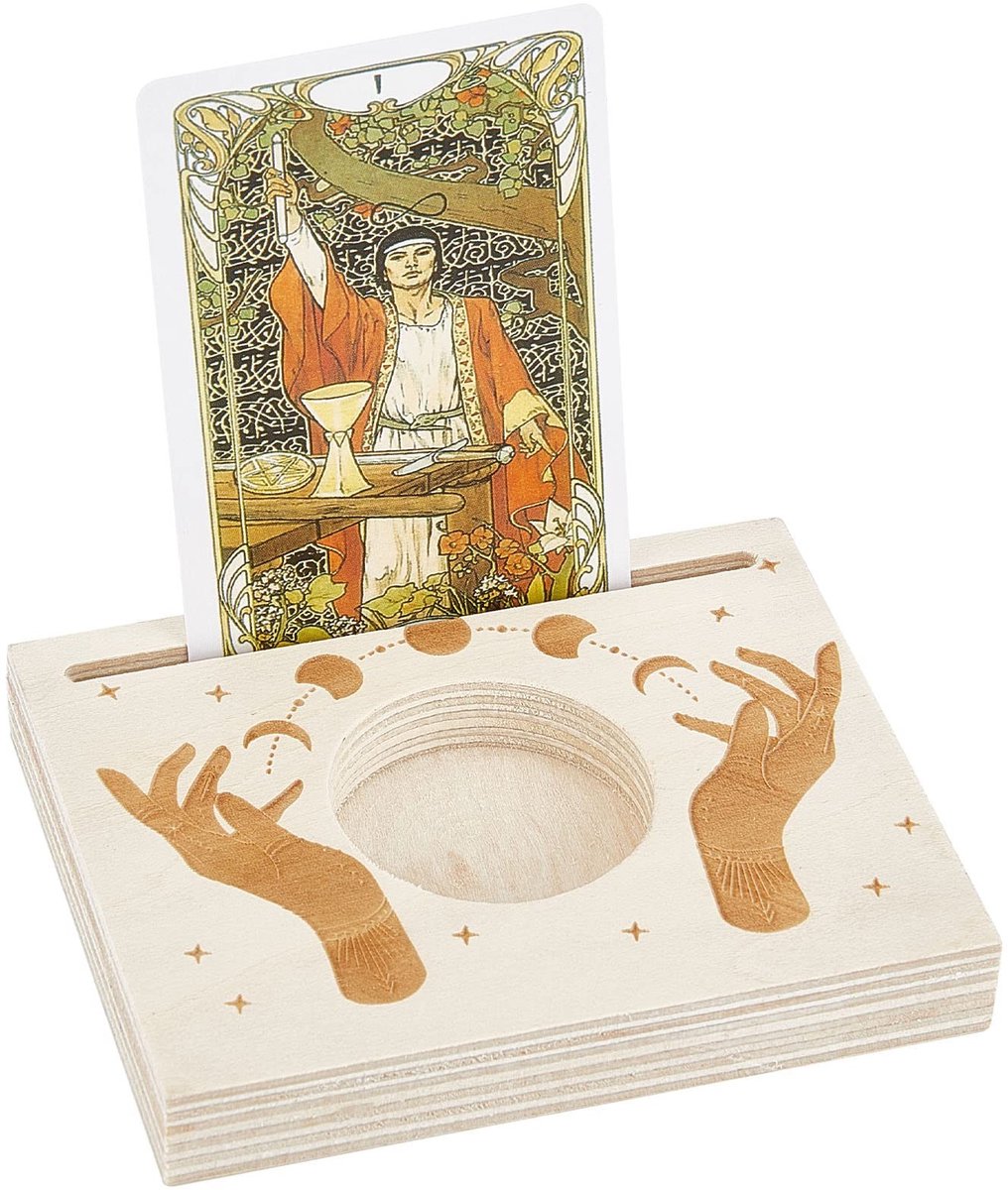 Dailygoods - Dailygoody - Houten Tarot Kaart Stand - Gegraveerde Kandelaar - Rechthoekig - BurlyWood - Altaar Display Stand - Geschikt voor Heks en Wicca - 10