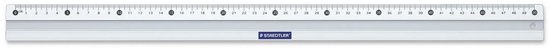 Zilverkleurige aluminium liniaal van 50 cm met inches aan de linkerkant en centimeters aan de rechterkant. STAEDTLER logo.