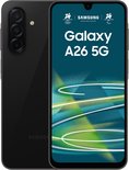 Zwarte Samsung Galaxy A26 5G met drievoudige camera en een scherm met de tekst "Galaxy A26 5G".