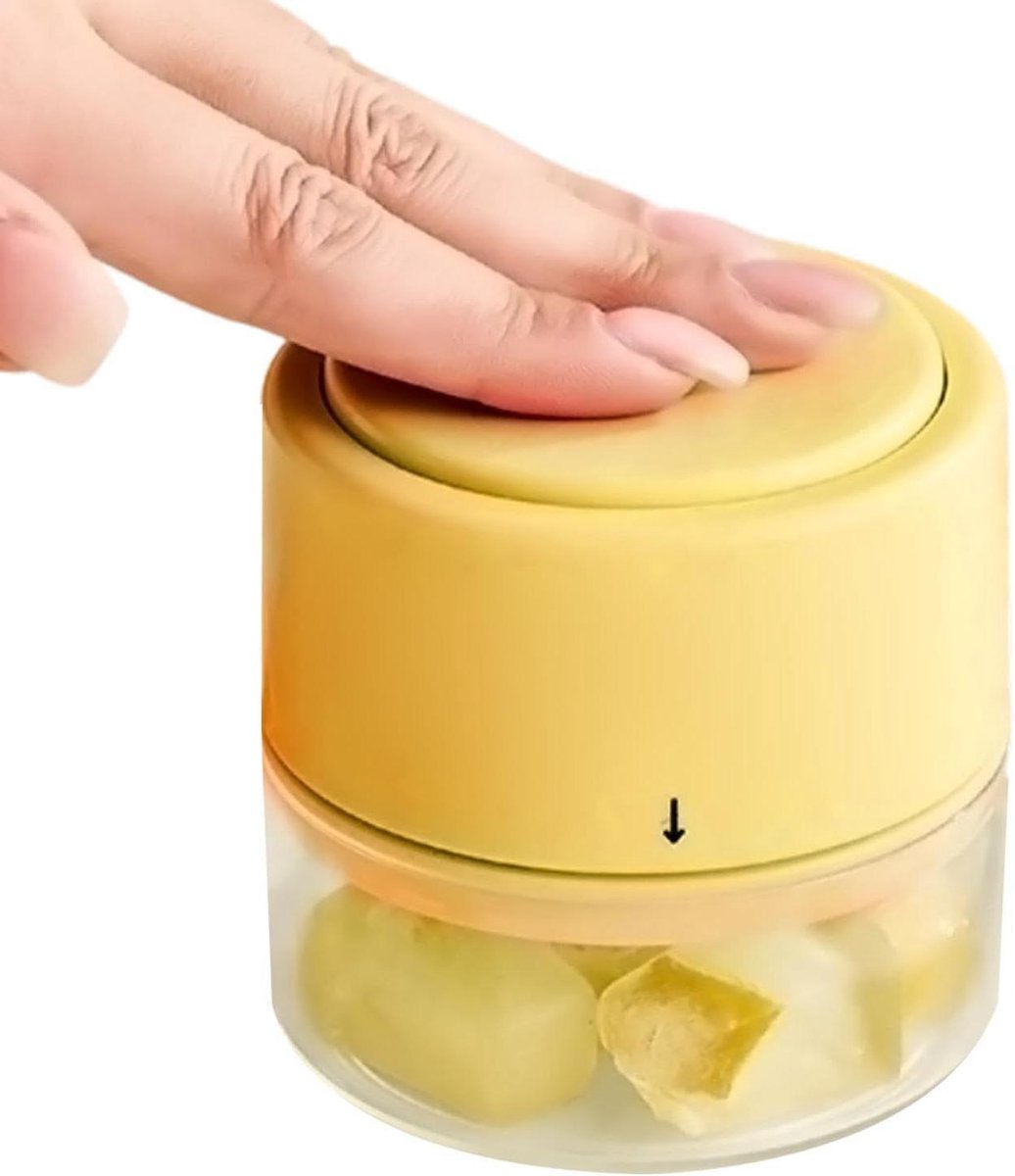 IJsblokjesvorm - Kleine ijsmaker - Dranken koelen - Stapelbaar met deksel - 8 x 8 x 8 cm - Geel