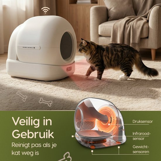 Een kat loopt naar een witte automatische kattenbak, sensoren zijn zichtbaar.