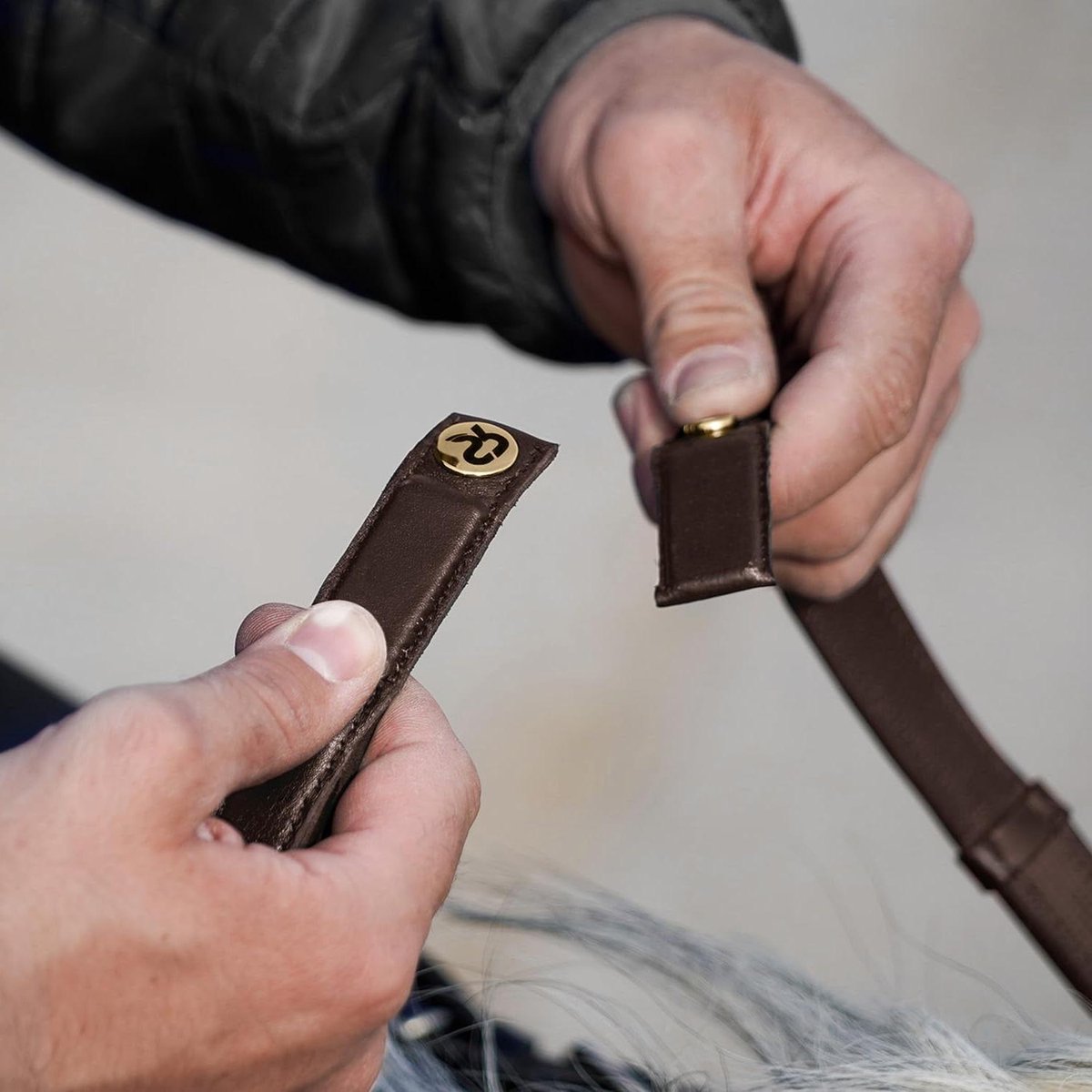 Veiligheidshendel met magneet - Rubberen teugel - Paardrijden met controle - Innovatief magneetmechanisme - Handgemaakt - Bruin
