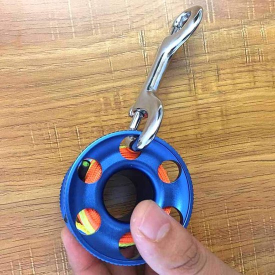 Set van 2 zware dubbele karabijnhaken met dubbele sluiting en stevige vergrendeling, ideaal voor snel en betrouwbaar bevestigen van touwen en riemen — afbeelding 4