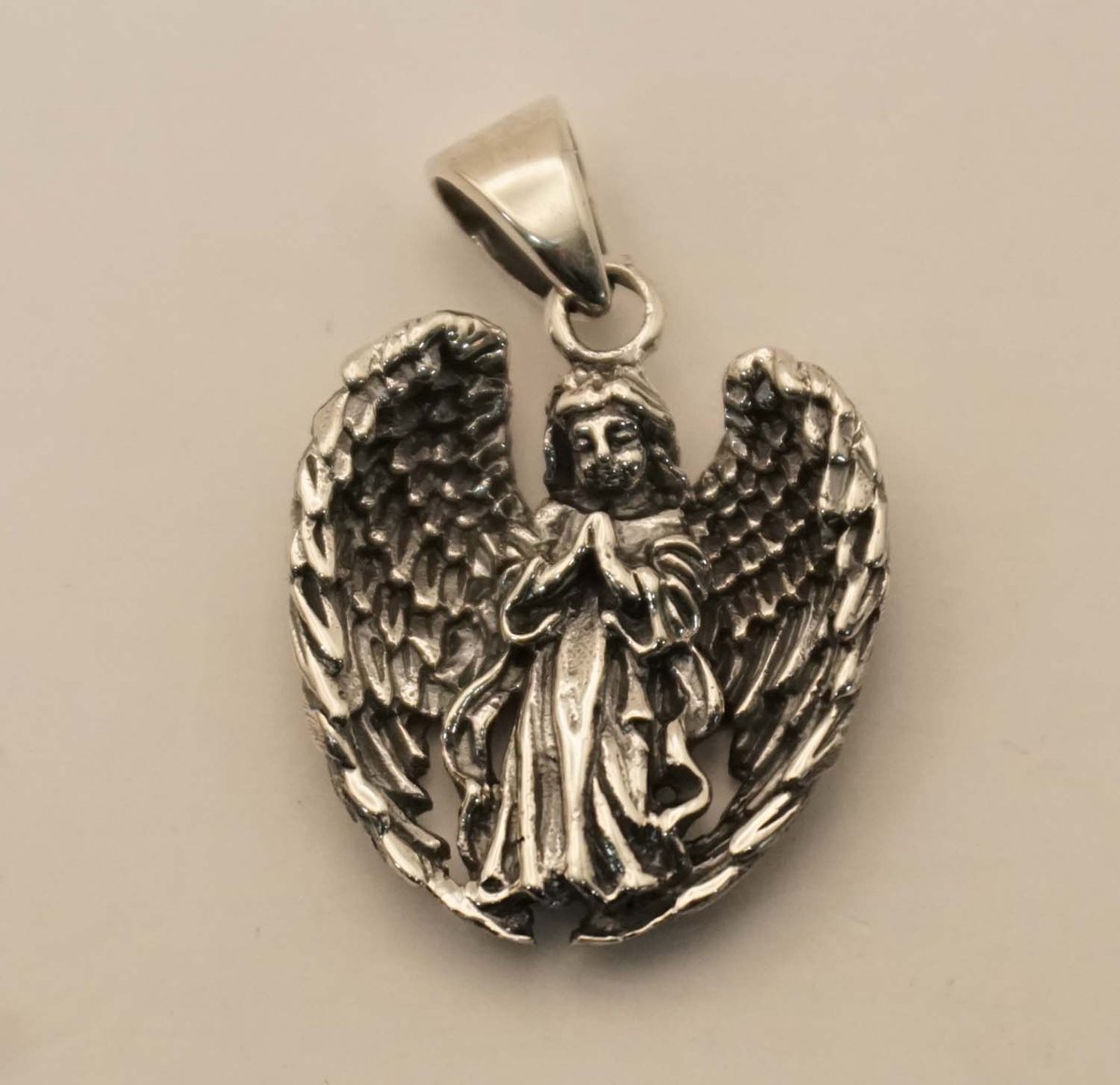 Zilveren hanger engel met grote vleugels - engelen hanger gemaakt van 925 zilver - prachtige engelen hanger voor aan halsketting - kettinghanger voor een engel van een schitteende engel - silver pendant angel