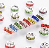Rhinestone spacer beads, zilver met multi kleur chatons, 5x2,5mm. Verkocht per 100 stuks !!