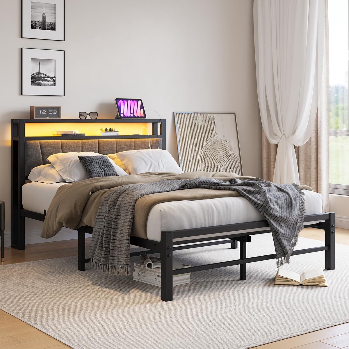 Moderne Gestoffeerde LED Bedframe 140x200 cm met Oplaadstation, USB-poorten, Metalen Lattenbodem en Opberg Hoofdbord – Tweepersoonsbed met Sfeerverlichting