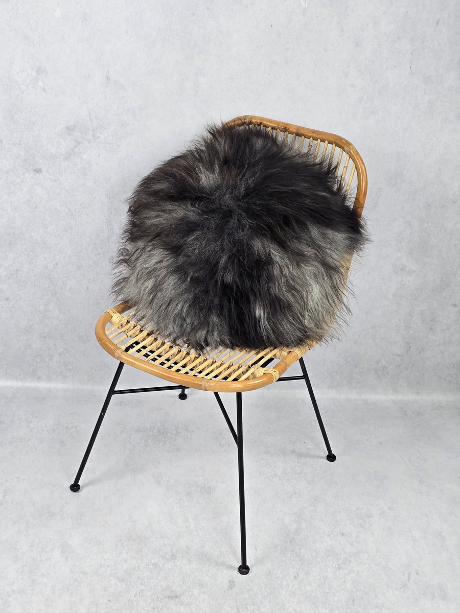 Kussen – Schapenvacht – IJslands – Exclusieve collectie – Woondecoratie – Grijs – 100% echt natuurlijke wollen vacht – Ø50 cm