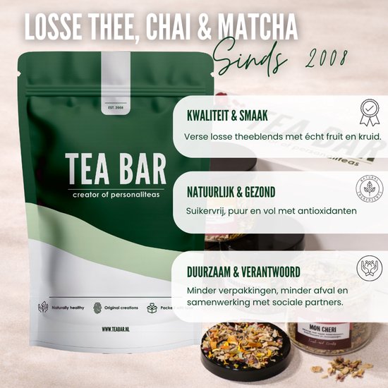 Verpakking zwarte thee "TEA BAR" met tekst over kwaliteit, natuur en duurzaamheid.