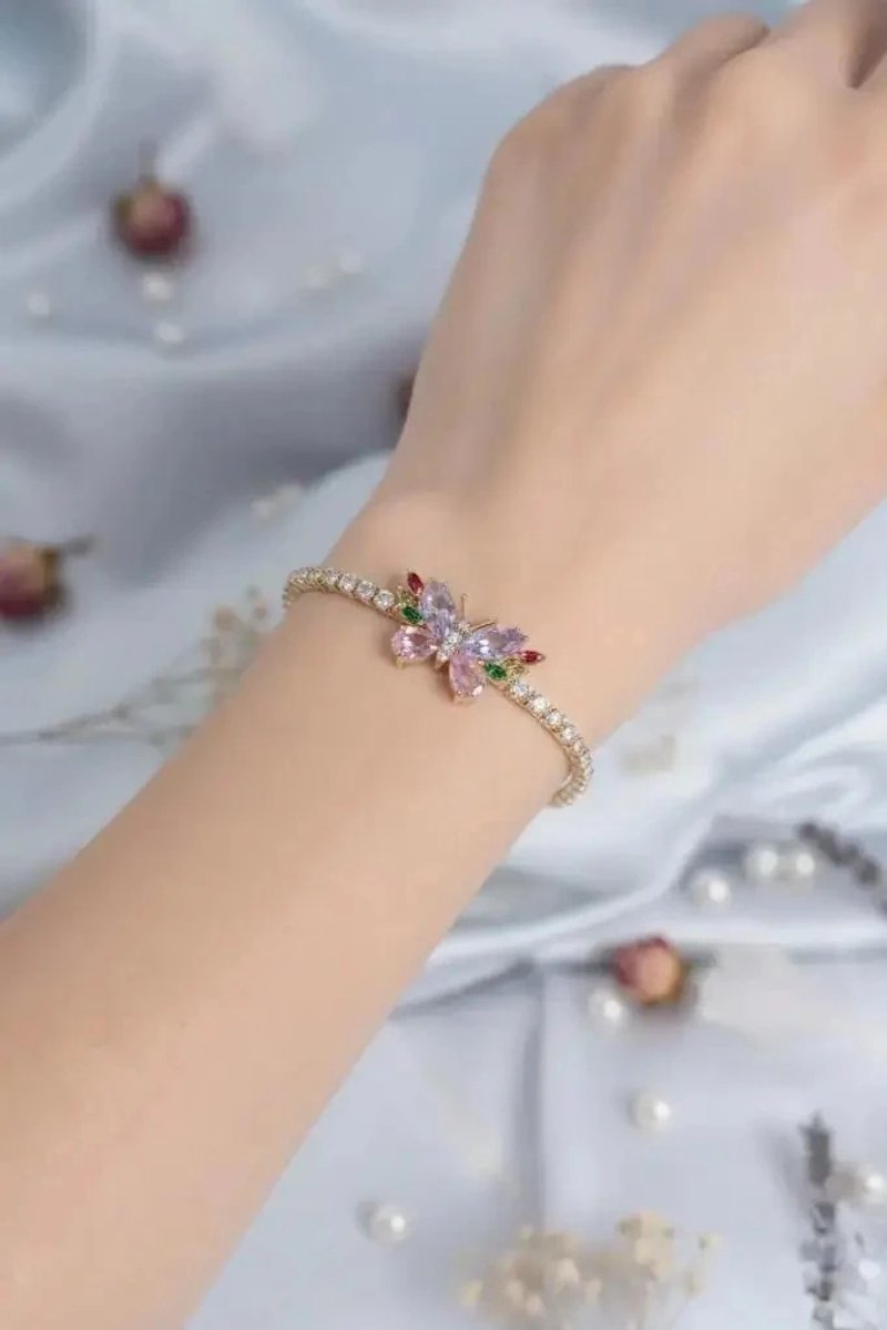 Dorvina Gekleurde Vlinder Model Zirkonia Verstelbaar Su Yolu Dames Armband Verkleurt Niet | Stijlvol en Duurzaam Sieraad