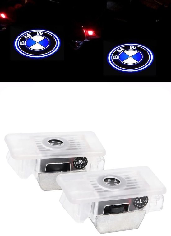 Deux projecteurs de logo BMW sur fond sombre, avec deux projecteurs clairs en dessous.