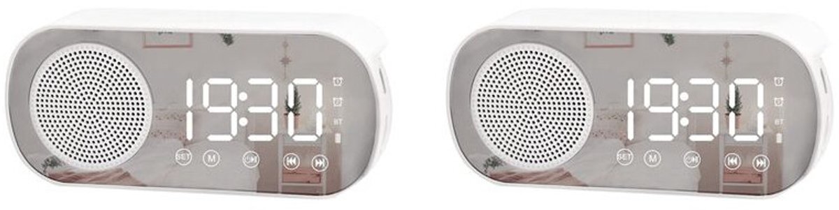 Twee digitale LED-wekkers Geschikt voor FM-radio en luidspreker, drie helderheidsniveaus en een snooze-functie.