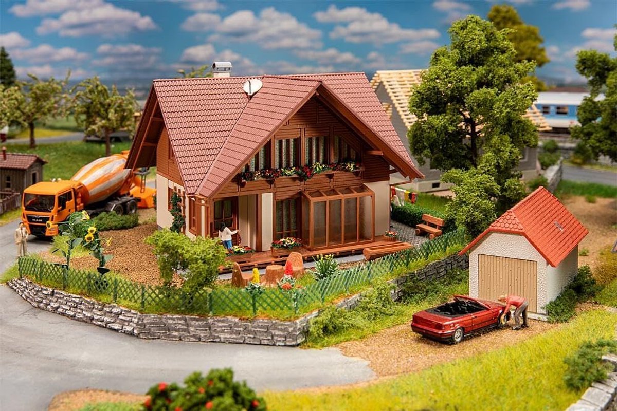 Vrijstaand huis Rustica voor modelspoor - H0 schaal 1:87 - Huizen en constructies