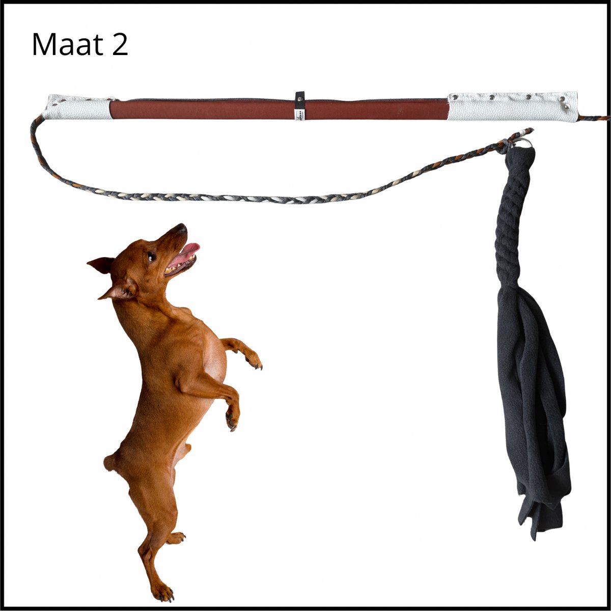 Hondenspeelgoed Flirt Pole maat 2 in de kleuren roestbruin, crème en antraciet. Hondenhengel - hondentraining - focus training - focus speelgoed - speelhengel - speeltrektouw - Hondenspeeltouw - trekspel - dog rod - dog toy - ShukoGear by MadeByShuko