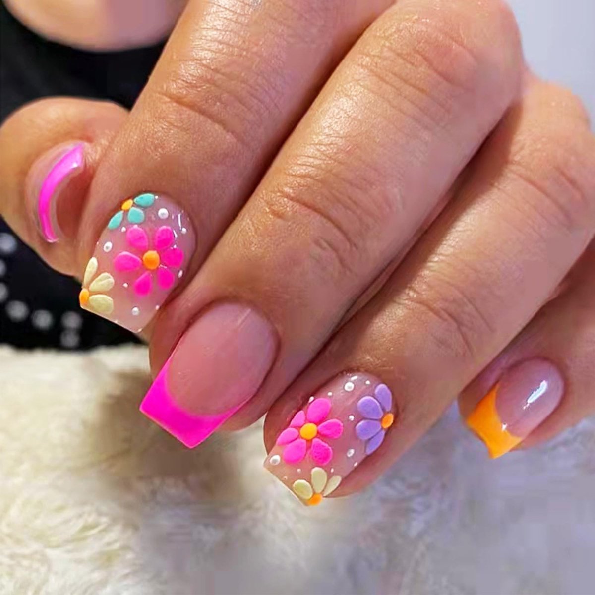 Dailygoods- Nepnagels 24 Stuks - Korte Bloemenpress-on Nagels - 5D Reliëf - Franse Manicure - Inclusief Nagelvijl - Hoogwaardig ABS-Materiaal - Kunstnagels
