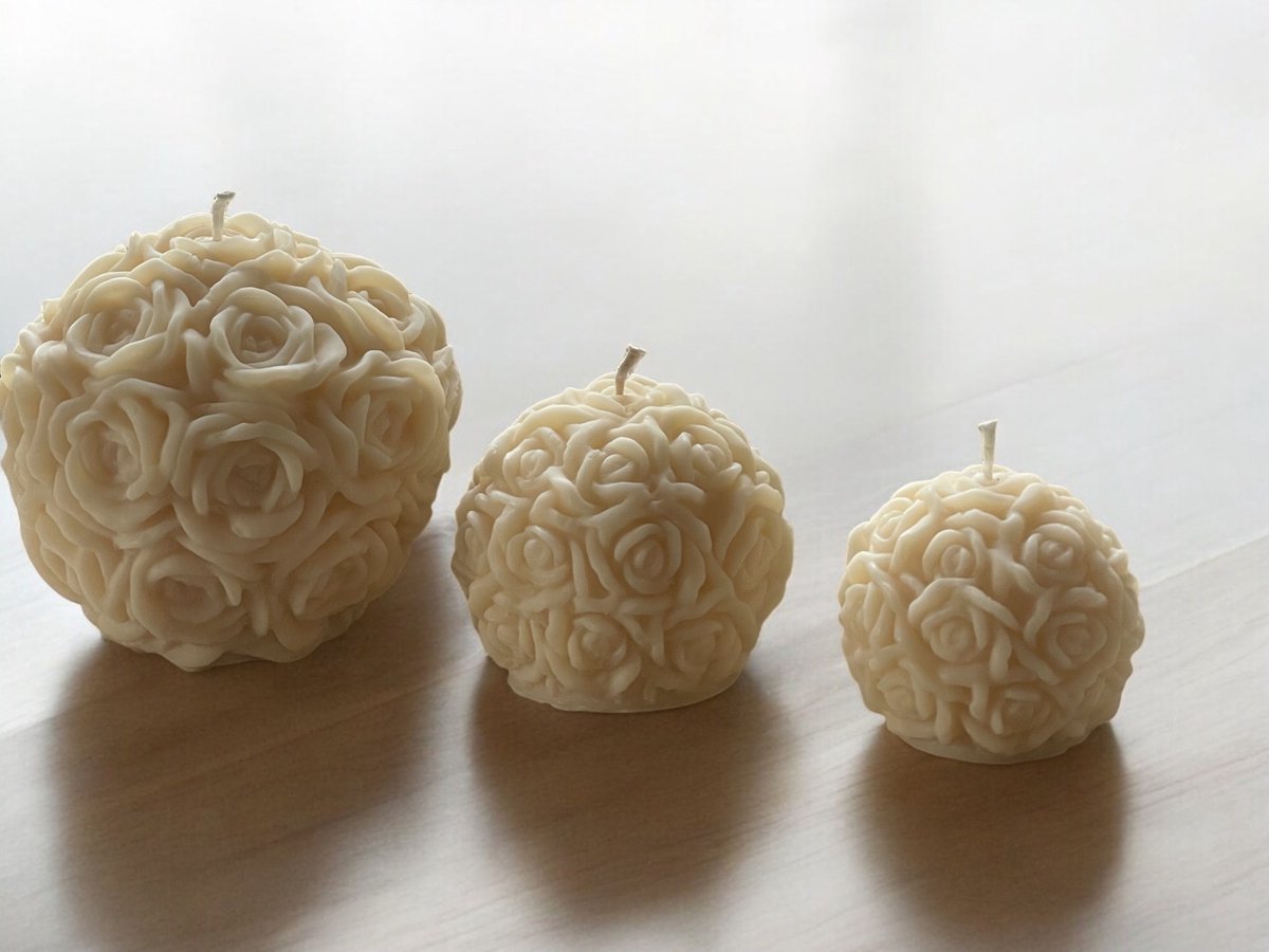 Bam Set van 3 Decoratieve Rozenkaarsen – Tot 59 Branduren – Handgemaakte Bloemkaarsen van Zonnebloemwas – Vegan Woondecoratie – Cadeau voor Haar wit