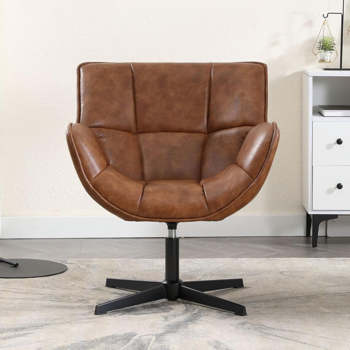 Luxe 360° Draaibare Oorfauteuil van Hoogwaardig PU-Leer met Stoer Zwart Metalen Onderstel – Elegante Loungestoel en Accentstoel voor Woonkamer, Slaapkamer & Kantoor – Industrieel Bruin / Brown (72 x 75 x 85.5 cm)