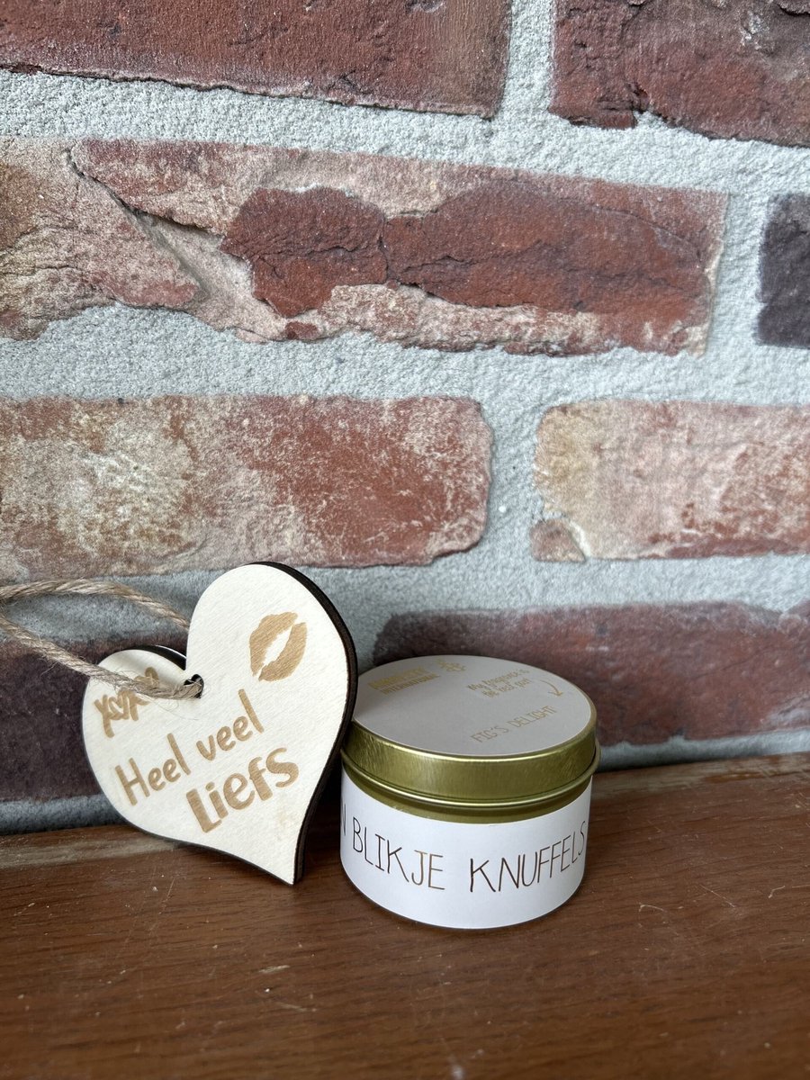 Creaties van hier Kaars - Een blikje knuffels - met hartje