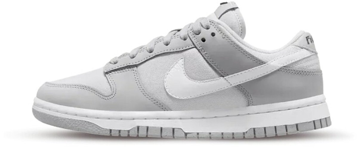 Nike Dunk Low LX ‘Light Smoke ‘ Grijs