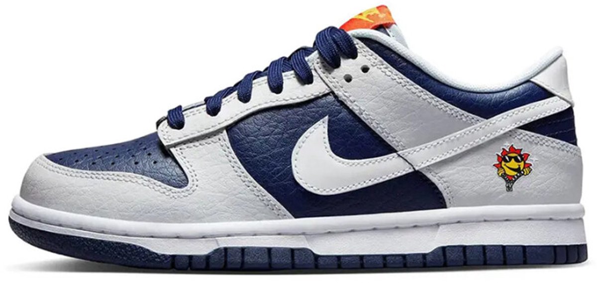 Nike Dunk Low ‘UV Reactive Photon Dust Midnight ‘ Grijs