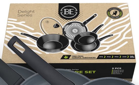 Doos met een 5-delige pannenset, waaronder koekenpannen van 20 en 24 cm, en een wokpan van 28 cm met deksel. Inclusief informatie over 'Delight Series' en 'Designed in Holland'.