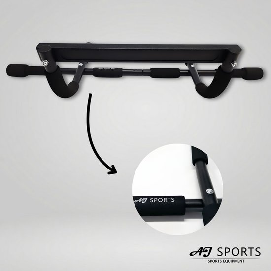 Zwarte optrekstang, met close-up van de schuimgrepen met 'AJ SPORTS' logo.