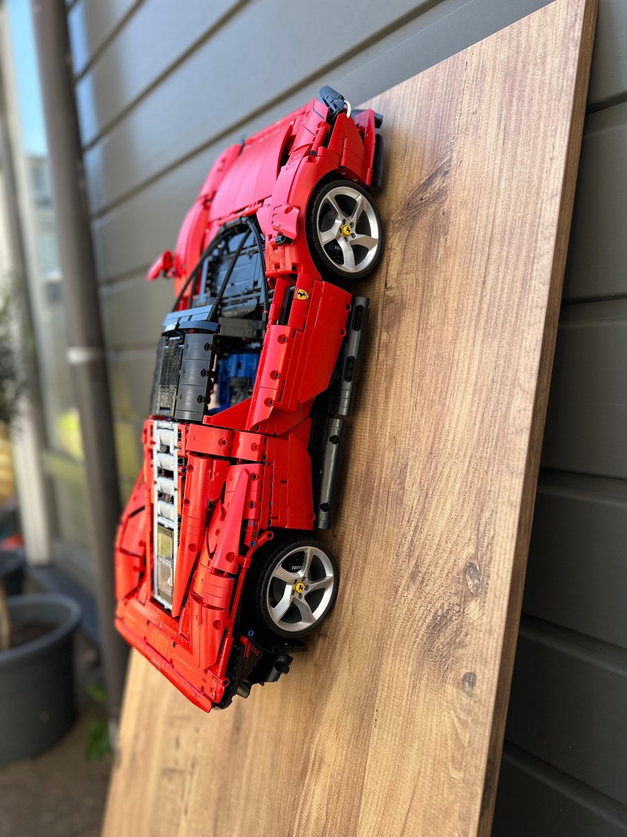 Muurbeugel voor LEGO Technic Ferrari Daytona SP3 (42143) – 3D Geprinte Wall Mount